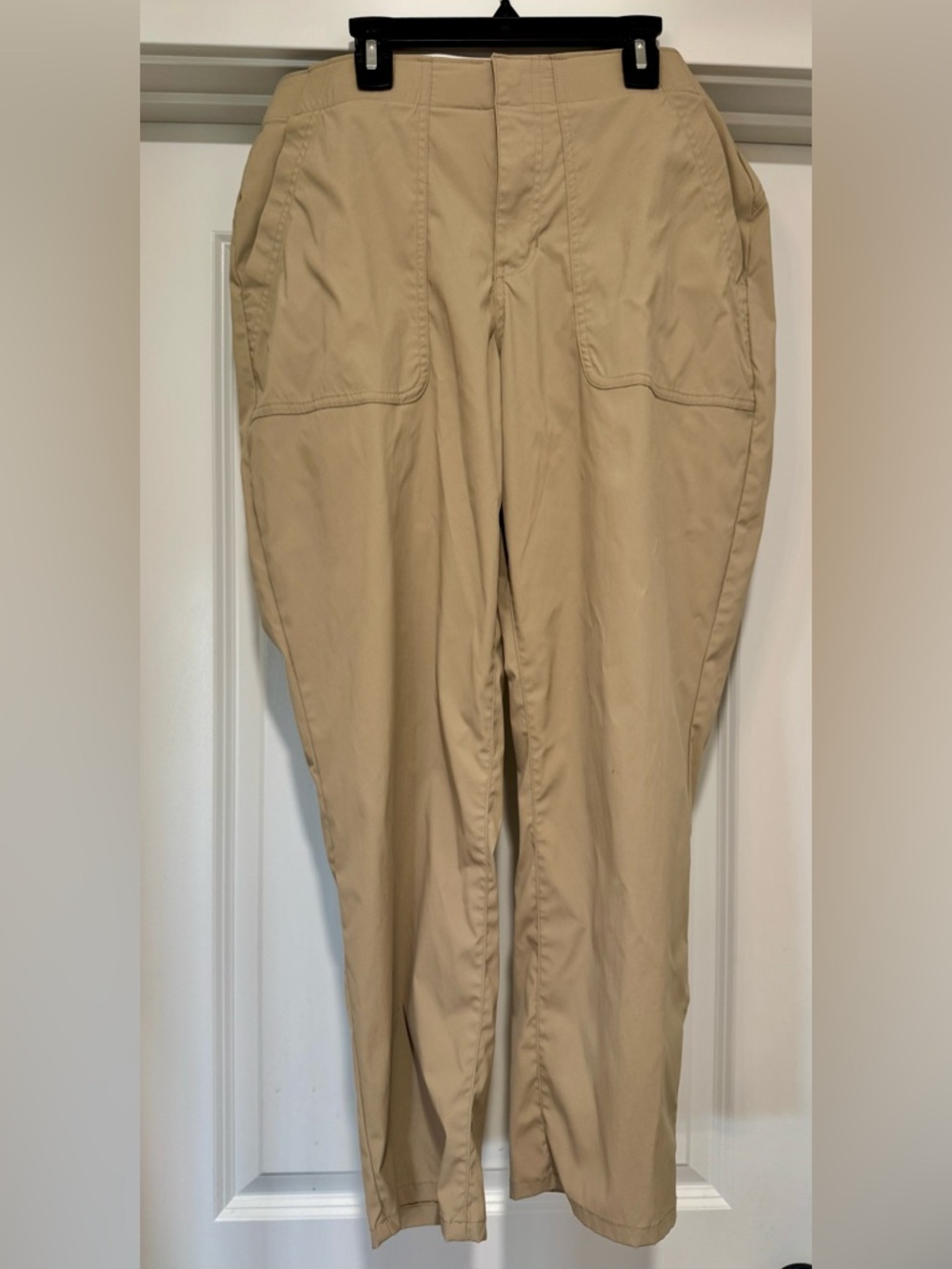 Eddie Bauer Women’s Pull On Stretch Ankle Pants in Tan Size 12